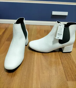Botines blancos nuevos t.37