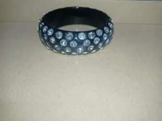 Pulsera negra con brillantes
