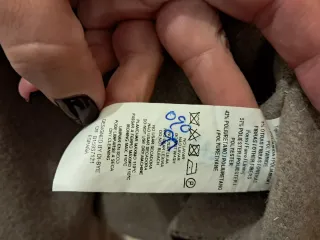 Capa Di Bye Beige y Negra Talla Única