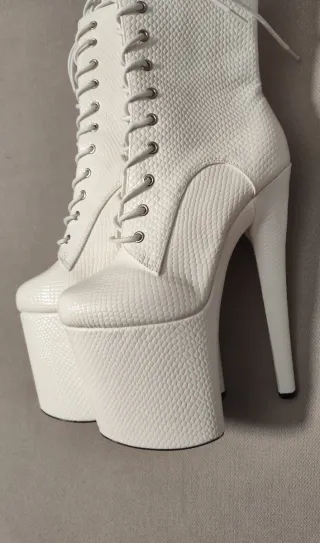 Botines altos blancos plataforma 9 cm