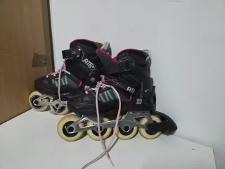 Patines en línea negros y rosas talla 32-35