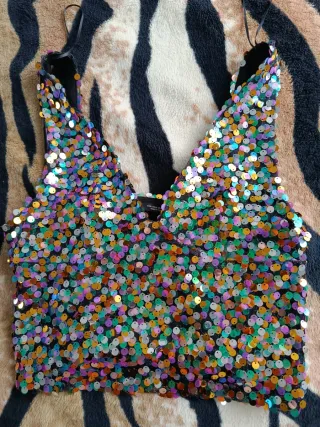 Camiseta lentejuelas ZARA Talla L.