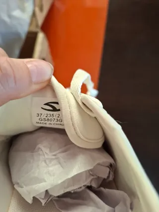 Zapatillas Hobibear Blancas y Rojas