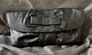 Bolso de Fiesta Negro con Lazo