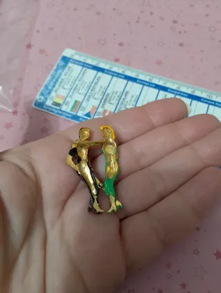 Spilla anni '80 in smalto