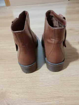 Botines Stradivarius piel marrón talla 39