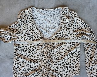 Blusa leopardo con volantes