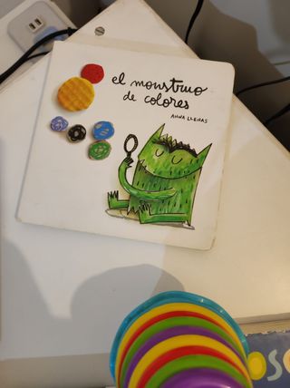 Pack de juguetes y libros para bebe