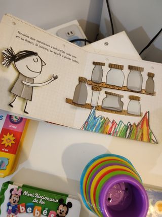 Pack de juguetes y libros para bebe