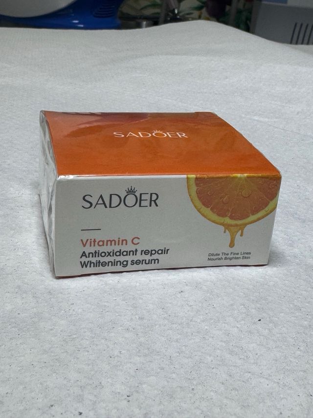 SADOER Vitamina C Suero Antiedad Blanqueador