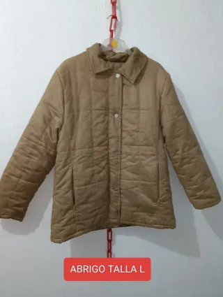Abrigo acolchado beige talla L