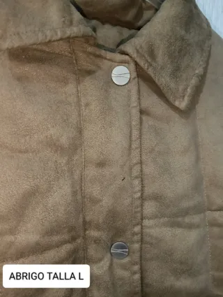 Abrigo acolchado beige talla L