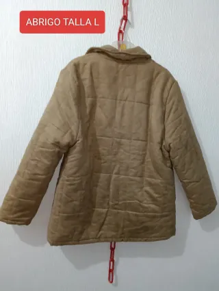 Abrigo acolchado beige talla L