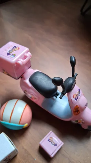 Muñeca Becca Mymy City con Moto y Accesorios