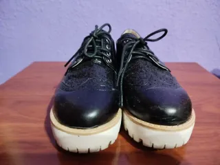 Zapatos negros con brillos,usados una vez