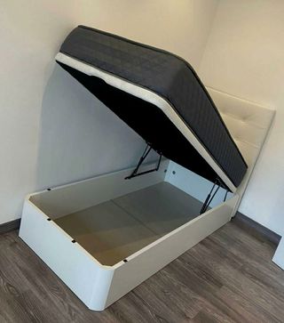 Canapé de madera Nuevo