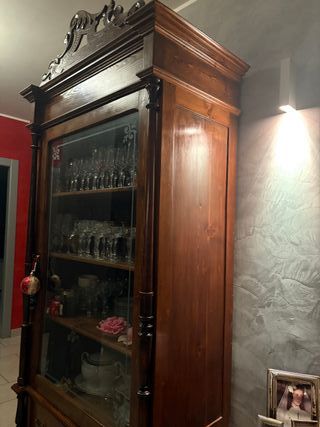 Cristalliera in legno massello