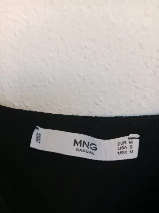 Top Mango Negro Mangas Tul Talla M