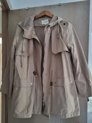 Chubasquero Cortefiel Talla L Beige