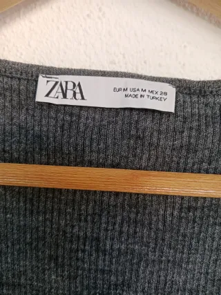 Top Zara punto gris M lana 32%