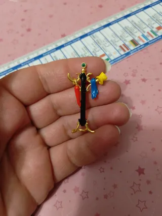 Spilla vintage anni 80 cappotto cappelli