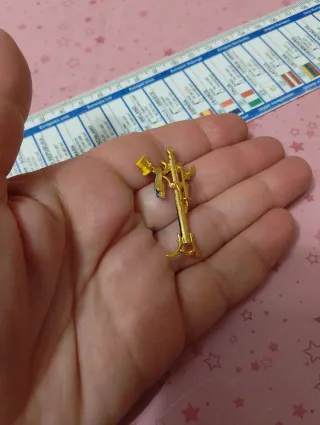 Spilla vintage anni 80 cappotto cappelli