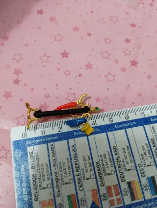 Spilla vintage anni 80 cappotto cappelli