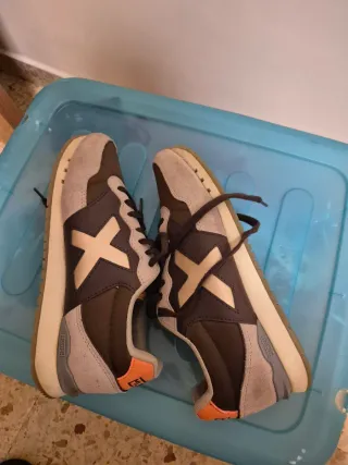 Zapatillas Munich Beige y Marrón