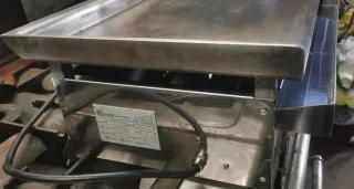 Plancha profesional eléctrica