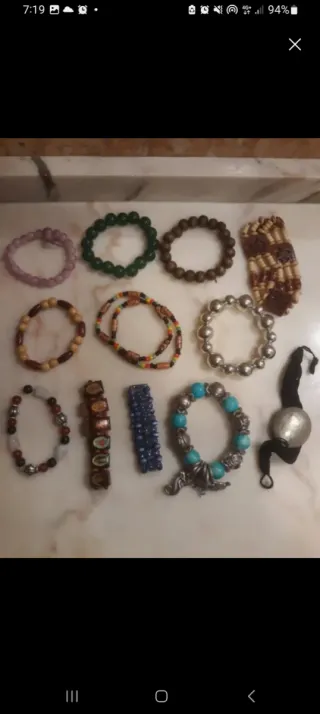 Lote de pulseras variadas