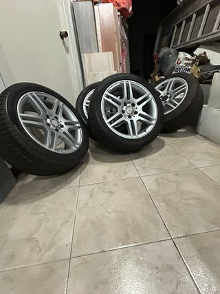 Llantas Mercedes AMG con Neumáticos