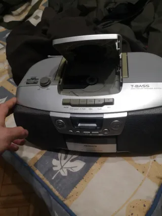 AIWA Radio Cassette CD T-Bass