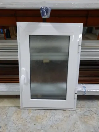 Ventana blanca nueva