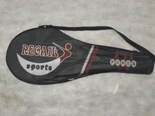 Raquetas de tenis/bádminton verdes y moradas