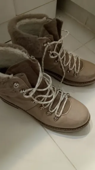 Botas de charol mujer talla 41 crema