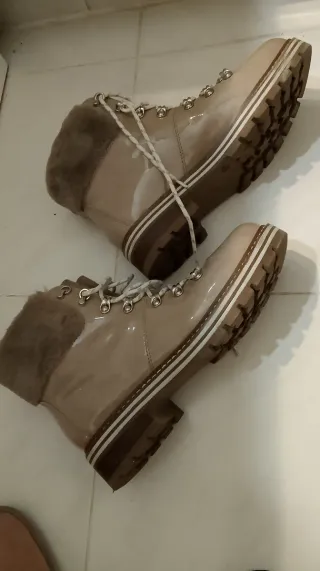 Botas de charol mujer talla 41 crema