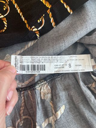 Vestido camisero estampado cadenas