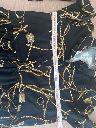 Vestido camisero estampado cadenas