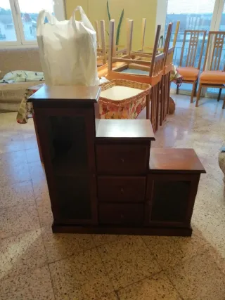 Mueble recibidor madera y cristal