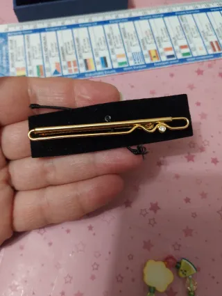 Fermacravatta vintage oro Swarovski
