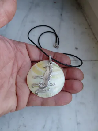 Ciondolo Madreperla e Argento 925 pezzo unico.