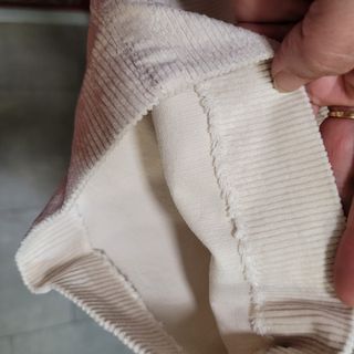 Pantalón chino Regular Fit pana H&M Talla 34 (XL)