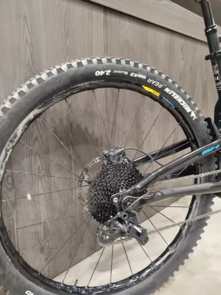 BH AtomX Carbono Talla M