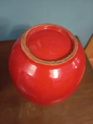 Jarrón estilo lava cerámica negro beige y rojo