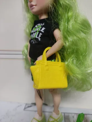 Muñeca Rainbow High pelo verde