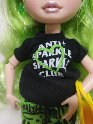 Muñeca Rainbow High pelo verde