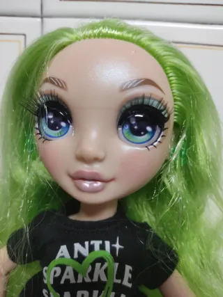 Muñeca Rainbow High pelo verde