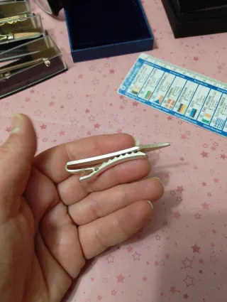 Fermacravatta vintage design colorato