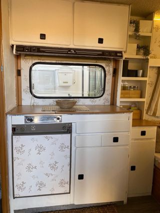 Caravana blanca 750kg