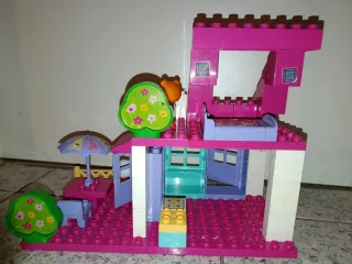 Casa Hello Kitty costruzioni